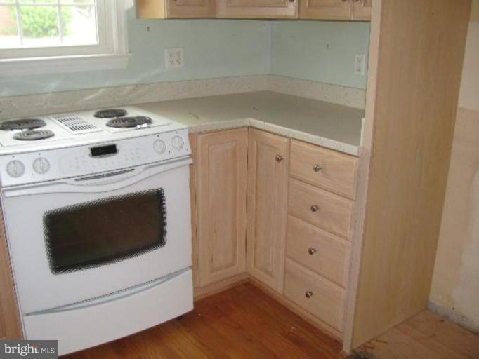 27012 Ridge Road Damascus, MD 20872 - Photo 8 of 18 Kitchen #2
