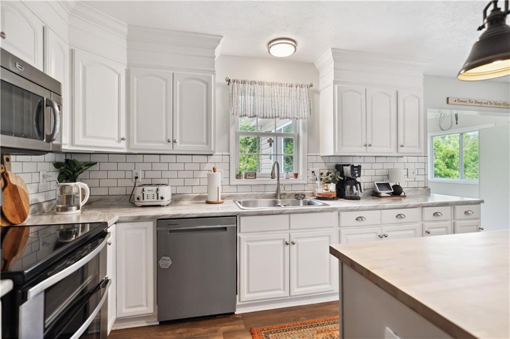 65 Wilson Avenue Cecil, PA 15321 - Photo 18 of 43 SS appliances!! This kitchen has it all.