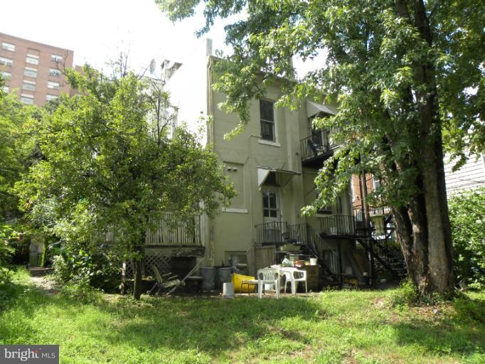 3849 Roland Avenue Baltimore, MD 21211 - Photo 8 of 12 Exterior (Rear)