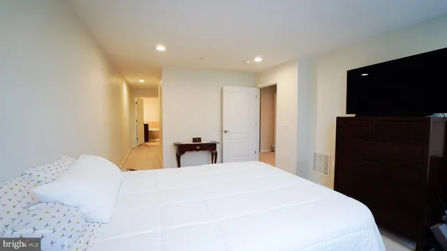 $575,000 | 42577 Sunset Ridge Square, Ashburn, VA 20148