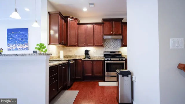 $575,000 | 42577 Sunset Ridge Square, Ashburn, VA 20148