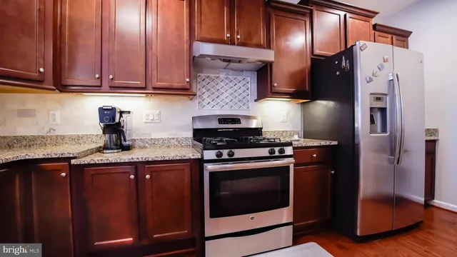 $575,000 | 42577 Sunset Ridge Square, Ashburn, VA 20148