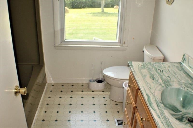 4243 Peter Creek Road Austin, KY 42123 - Photo 9 of 12 Gallery Image 9