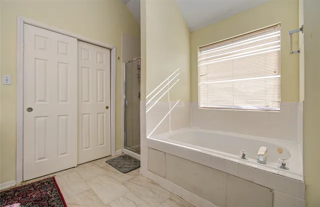 $2,500 | 3219 Leila Oaks Drive, Houston, TX 77082