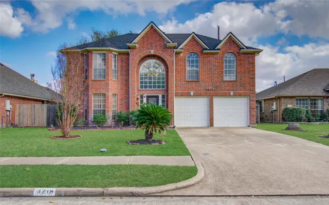 $2,500 | 3219 Leila Oaks Drive, Houston, TX 77082
