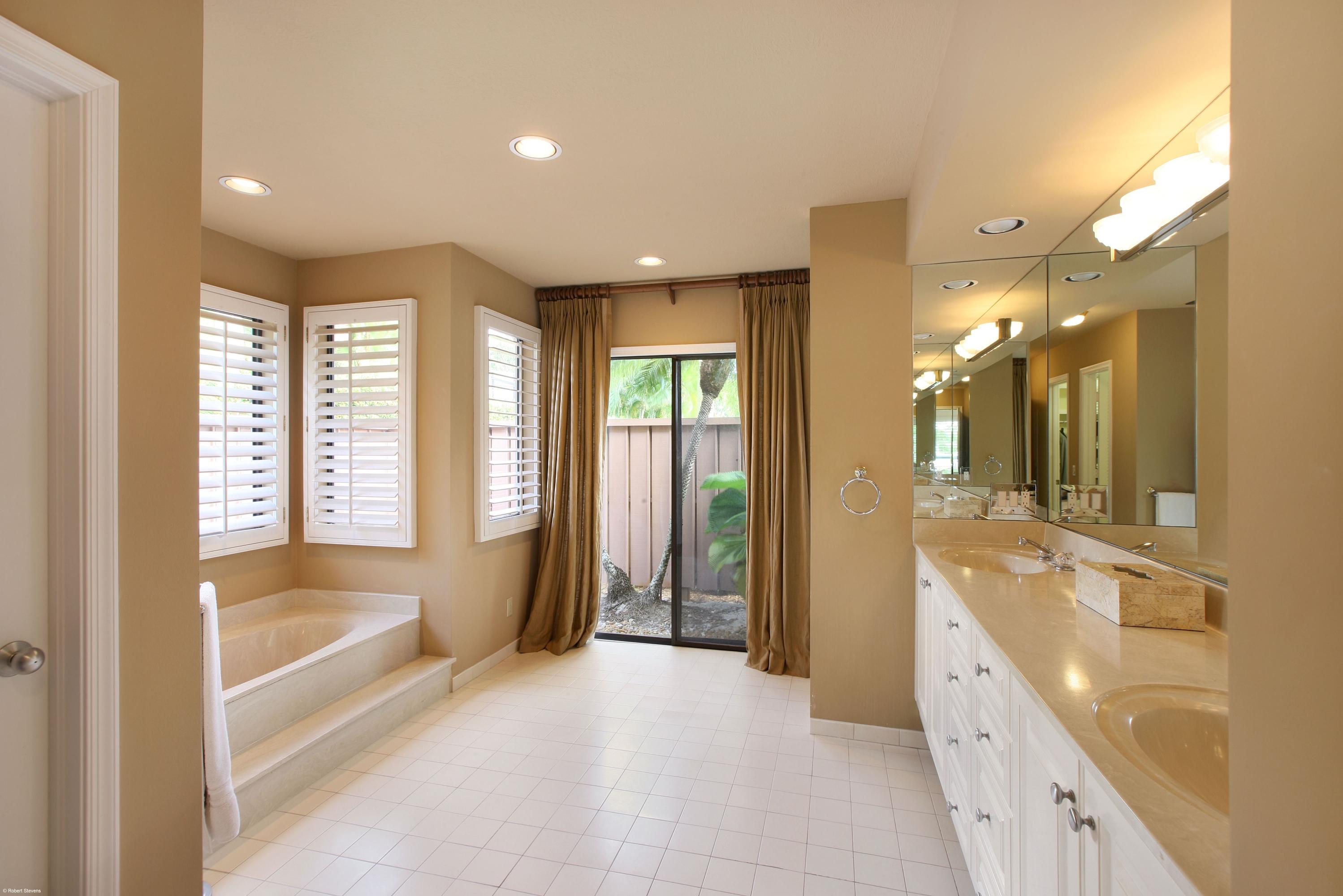 18767 Southeast River Ridge Road Tequesta, FL 33469 - Photo 12 of 27 Master Bathroom