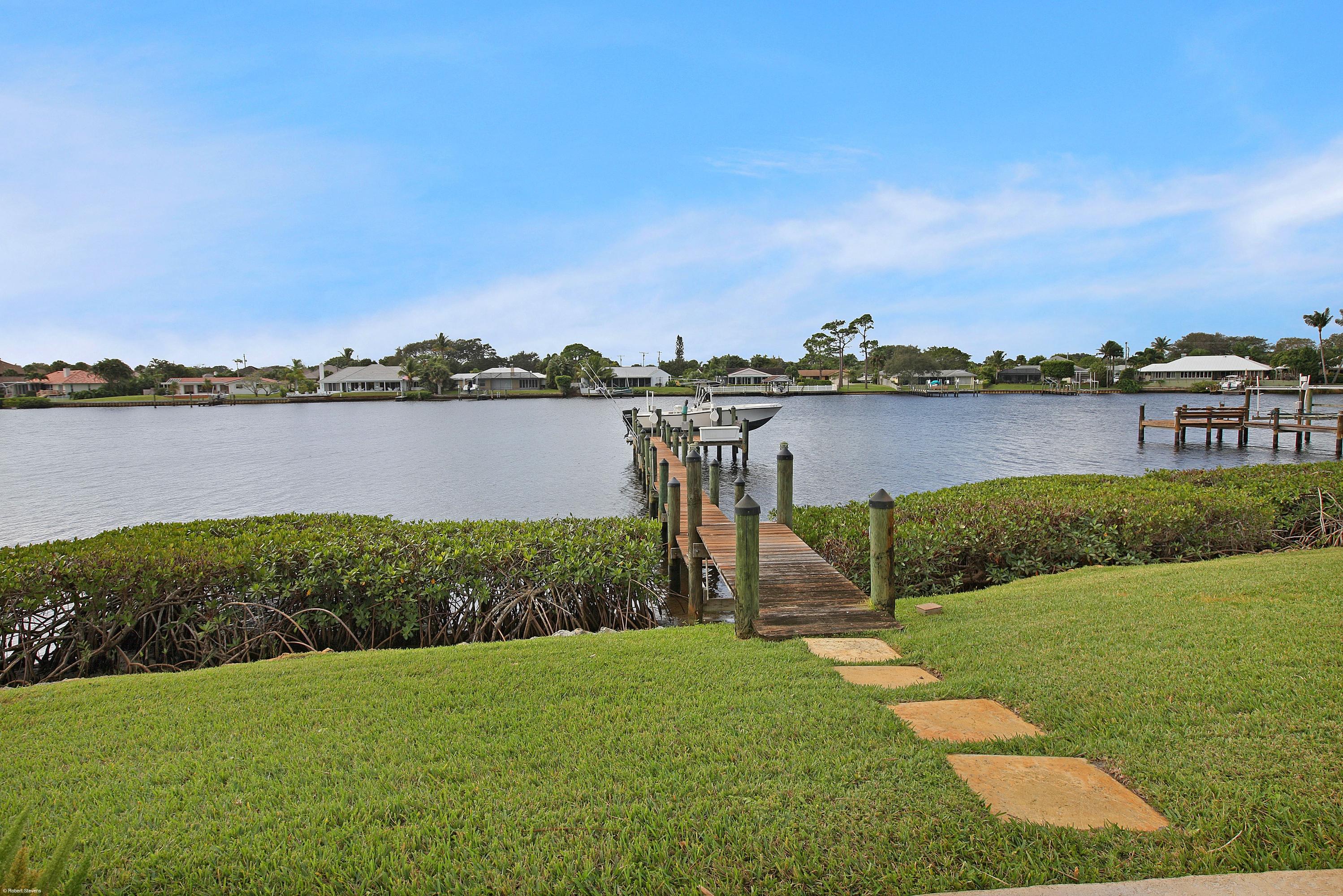 18767 Southeast River Ridge Road Tequesta, FL 33469 - Photo 21 of 27 Exteior water view