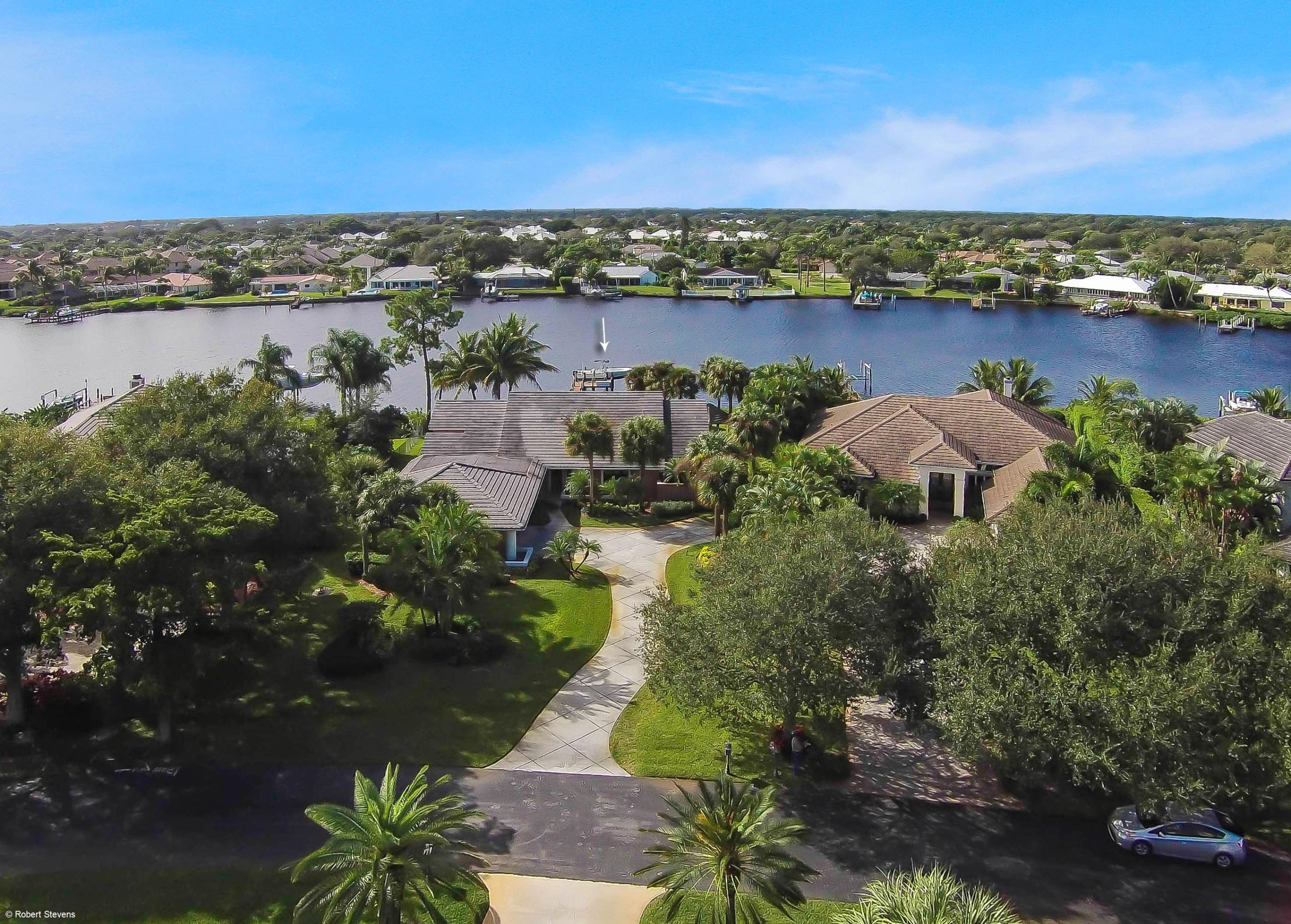 18767 Southeast River Ridge Road Tequesta, FL 33469 - Photo 5 of 27 Exterior Front