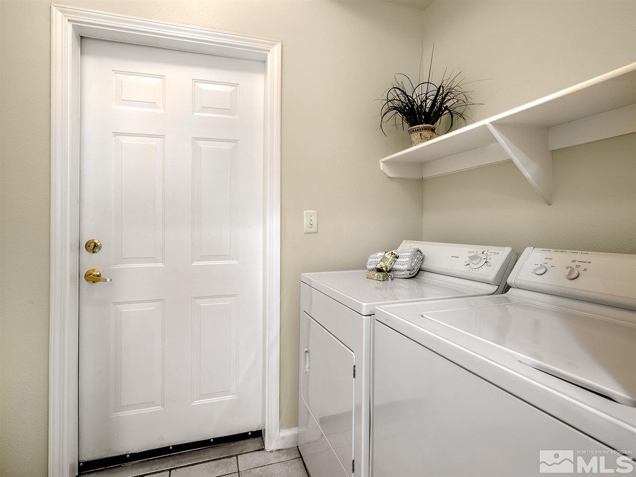 900 South, Unit 3413 Reno, NV 89521 - Photo 20 of 21 a utility room with dryer and washer