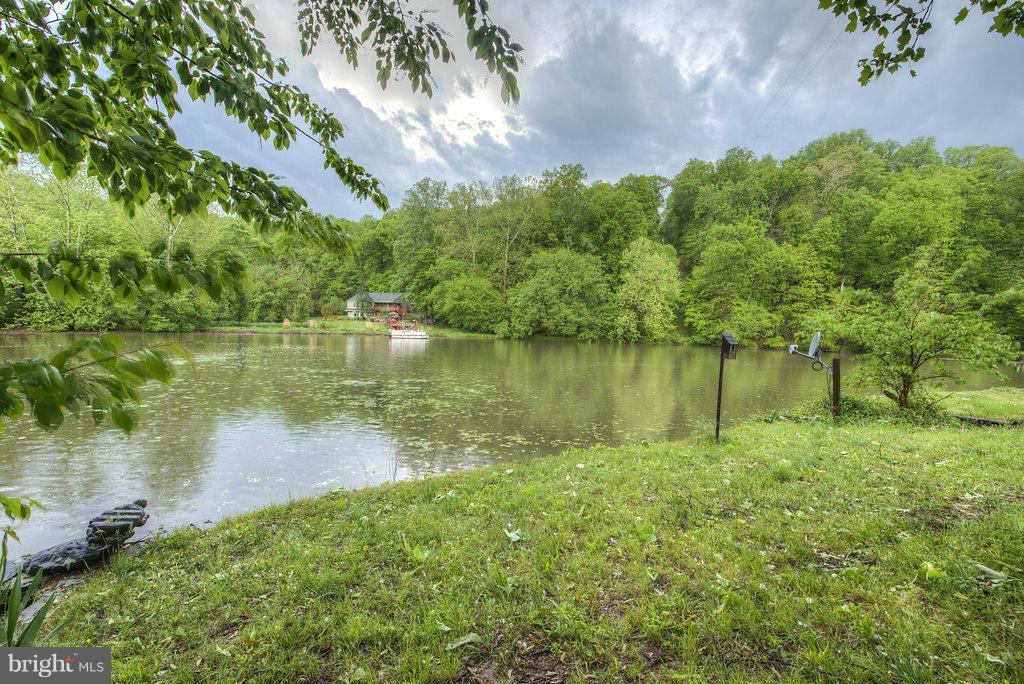 8681 Cobb Road Manassas, VA 20112 - Photo 17 of 20 View