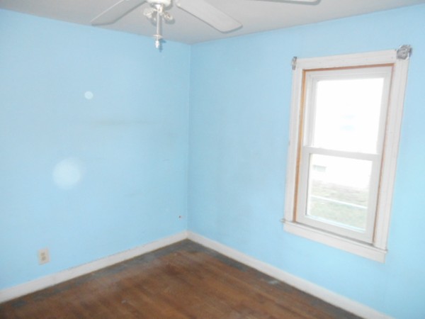 102 Victoria Street Springfield, MA 01104 - Photo 12 of 19 Gallery Image 12