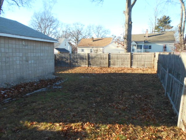 102 Victoria Street Springfield, MA 01104 - Photo 4 of 19 Gallery Image 4