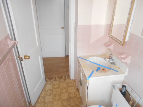 102 Victoria Street Springfield, MA 01104 - Photo 8 of 19 Gallery Image 8