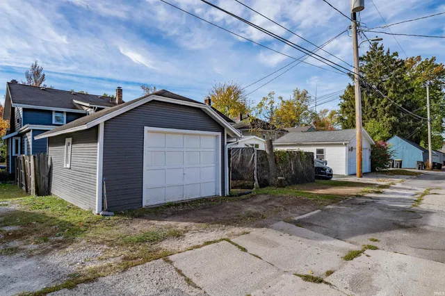 $227,900 | 1017 Northwood Boulevard, Fort Wayne, IN 46805