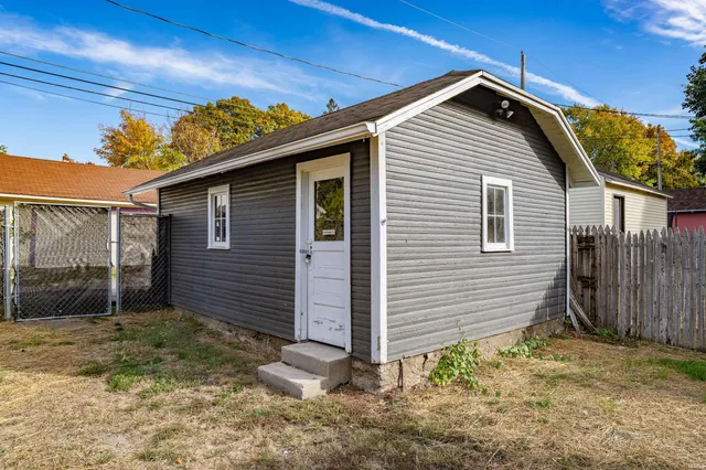 $227,900 | 1017 Northwood Boulevard, Fort Wayne, IN 46805