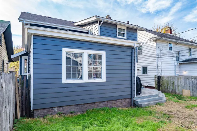 $227,900 | 1017 Northwood Boulevard, Fort Wayne, IN 46805