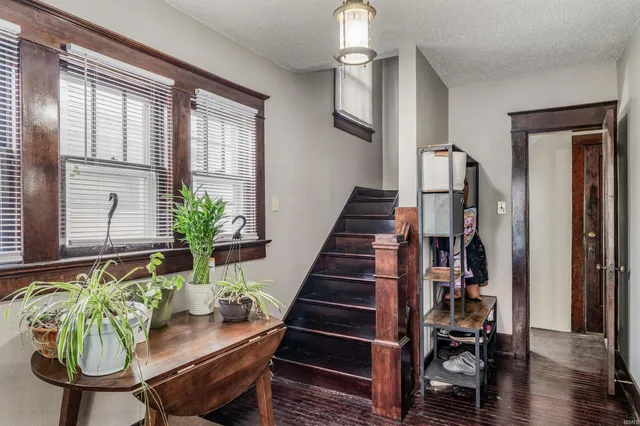 $227,900 | 1017 Northwood Boulevard, Fort Wayne, IN 46805