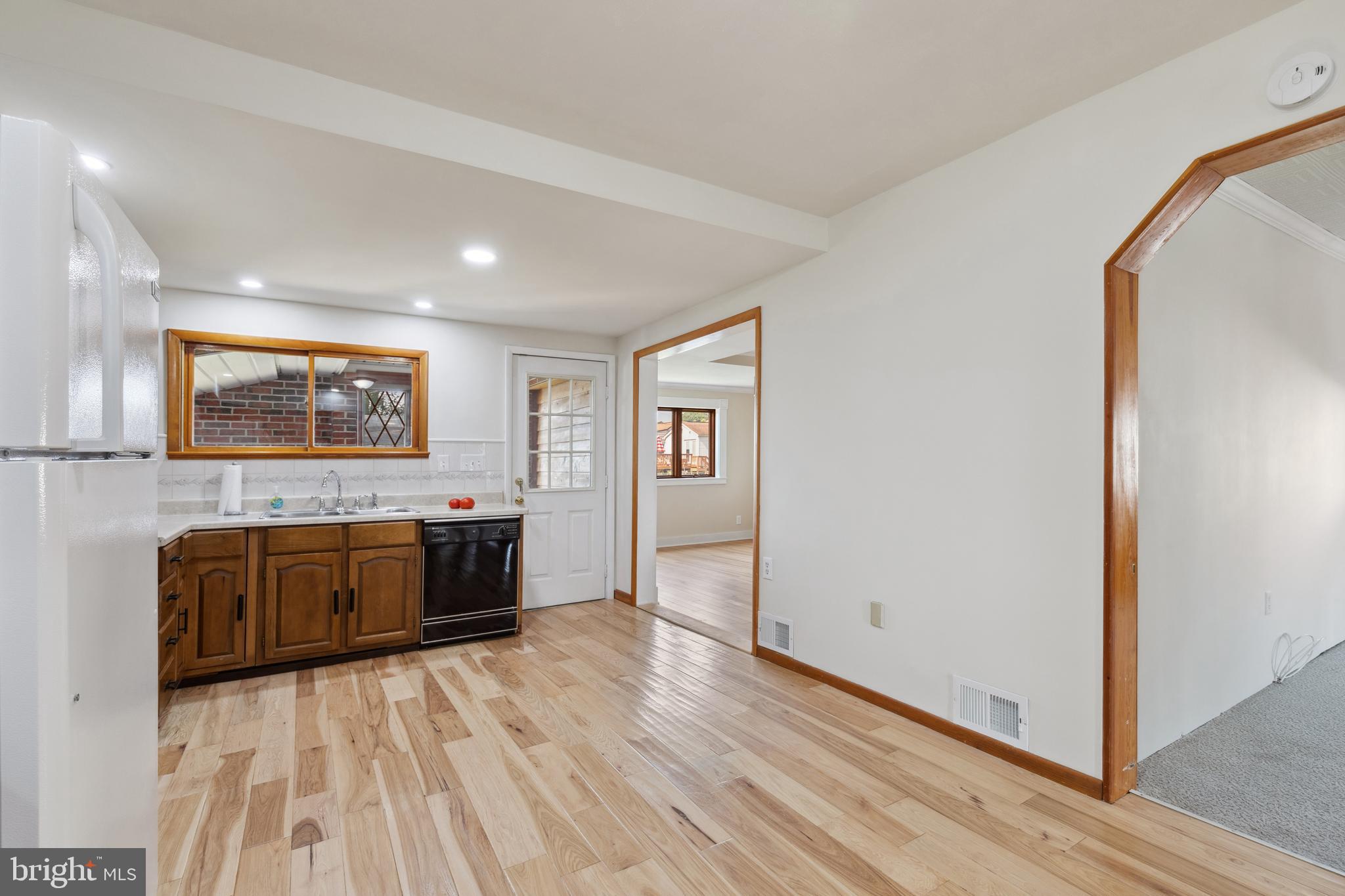 22 Walkern Road Essex, MD 21221 - Photo 21 of 58 Gallery Image 21
