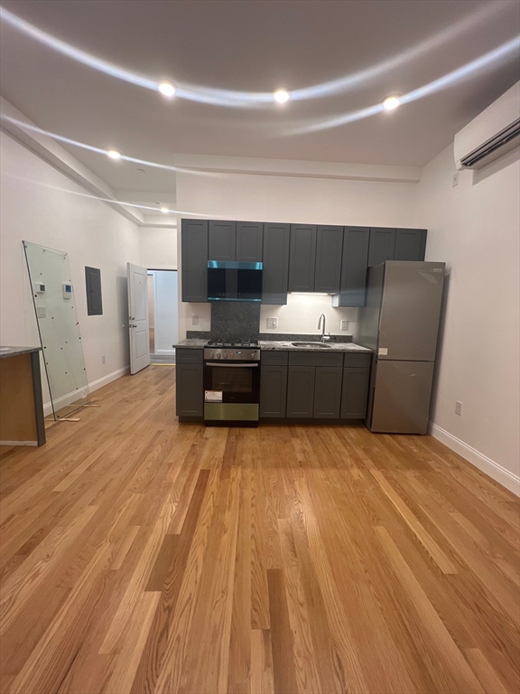 52 Washington Street, Unit 303 Charlestown, MA 02129 - Photo 4 of 11