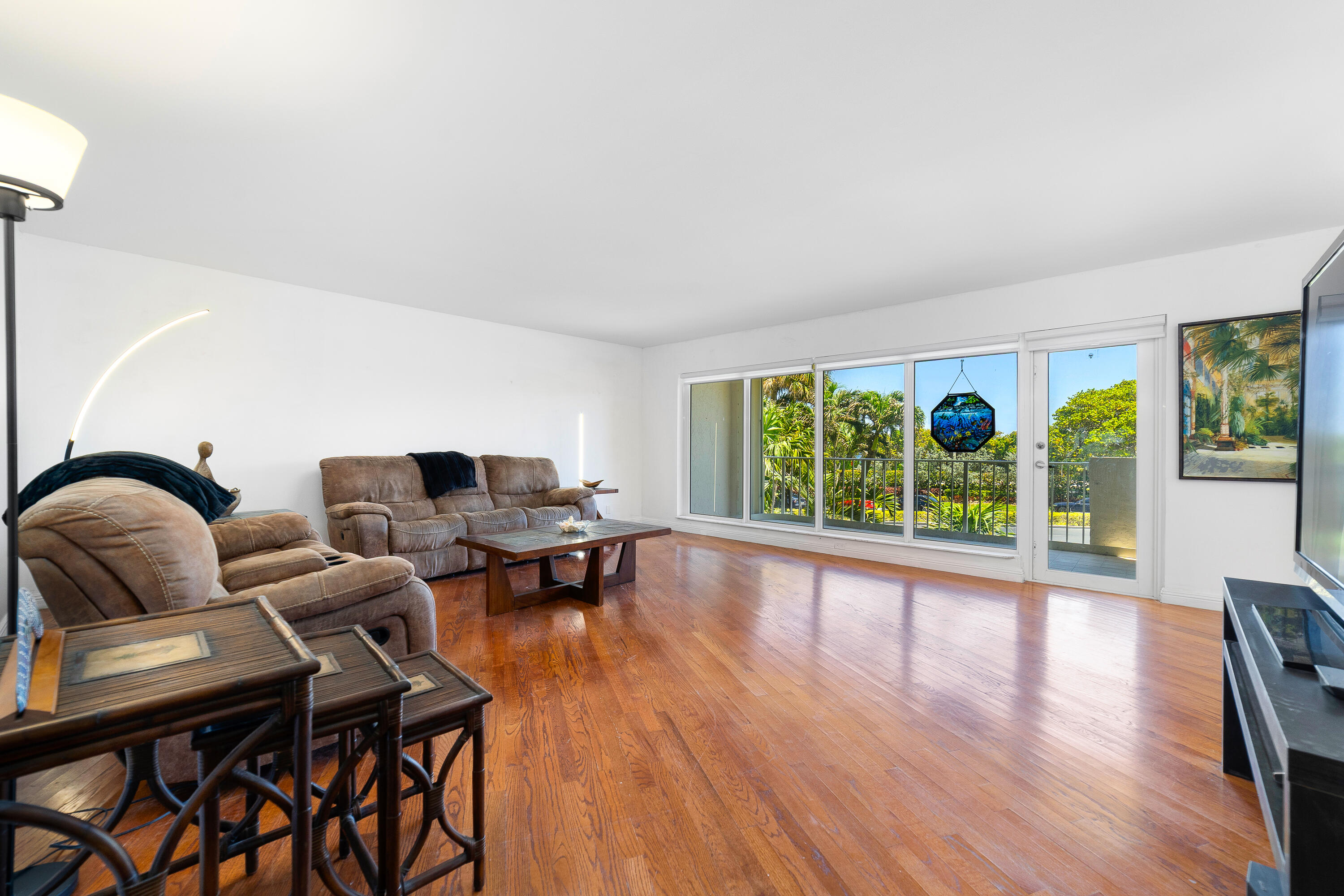 4301 North Ocean Boulevard, Unit 203 Boca Raton, FL 33431 - Photo 4 of 56 Living room