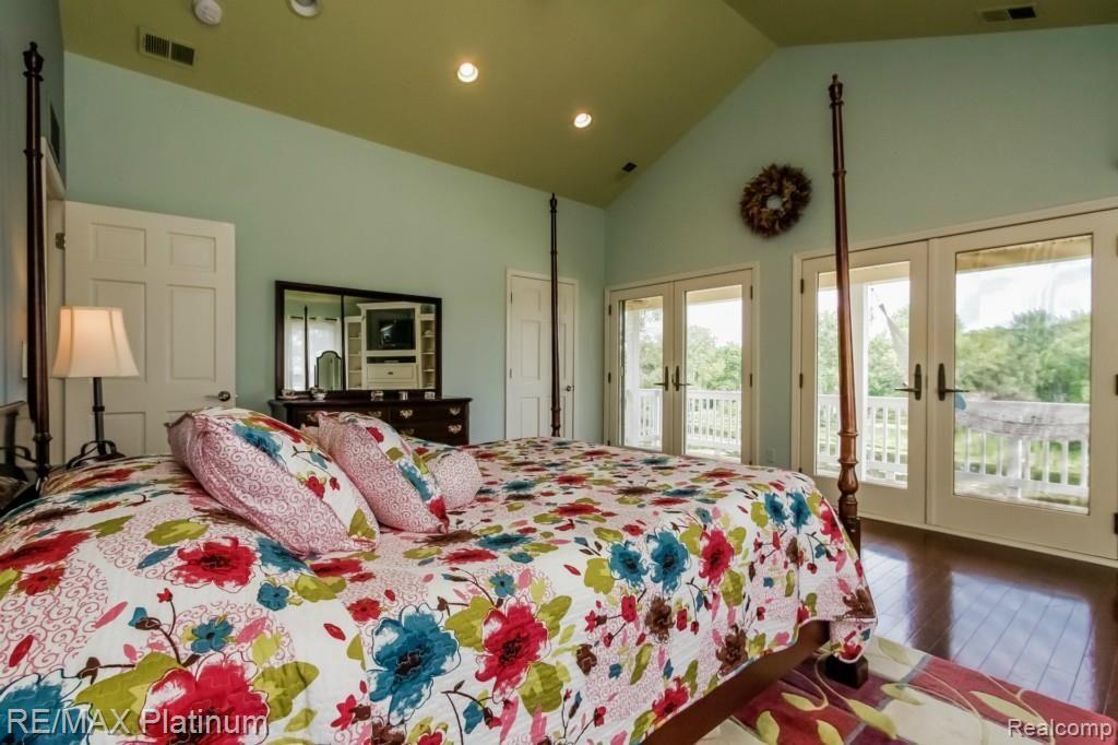 9033 Riverside Drive Brighton, MI 48116 - Photo 44 of 90 031-Master_Bedroom-1933188-medium.jpg
