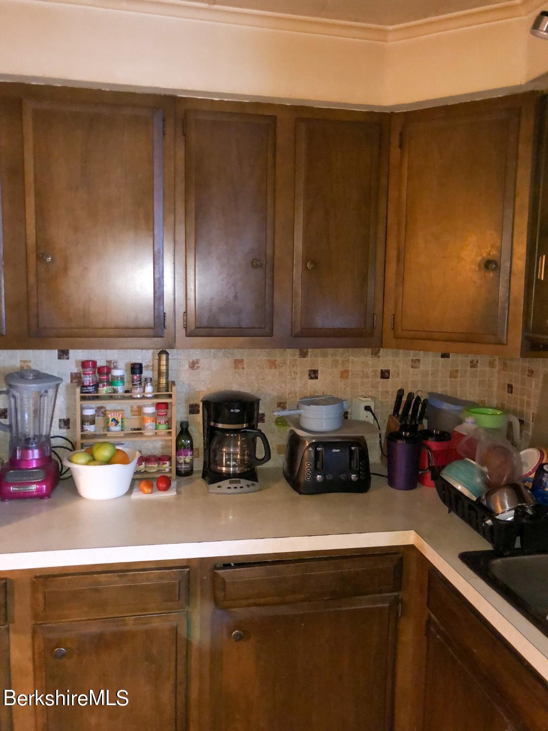 211 Robinson Road Hinsdale, MA 01235 - Photo 5 of 15 kitchen2
