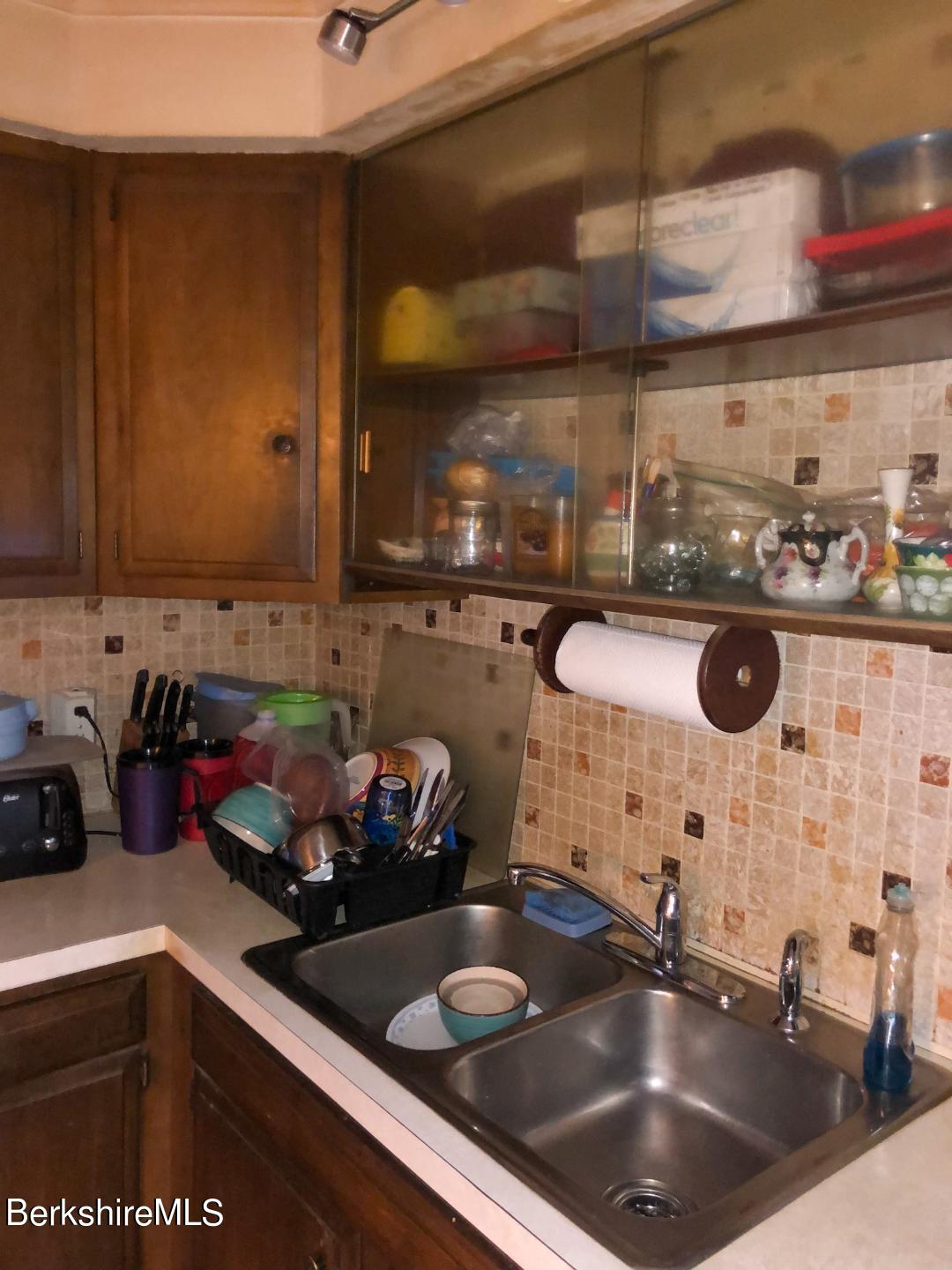 211 Robinson Road Hinsdale, MA 01235 - Photo 6 of 15 kitchen