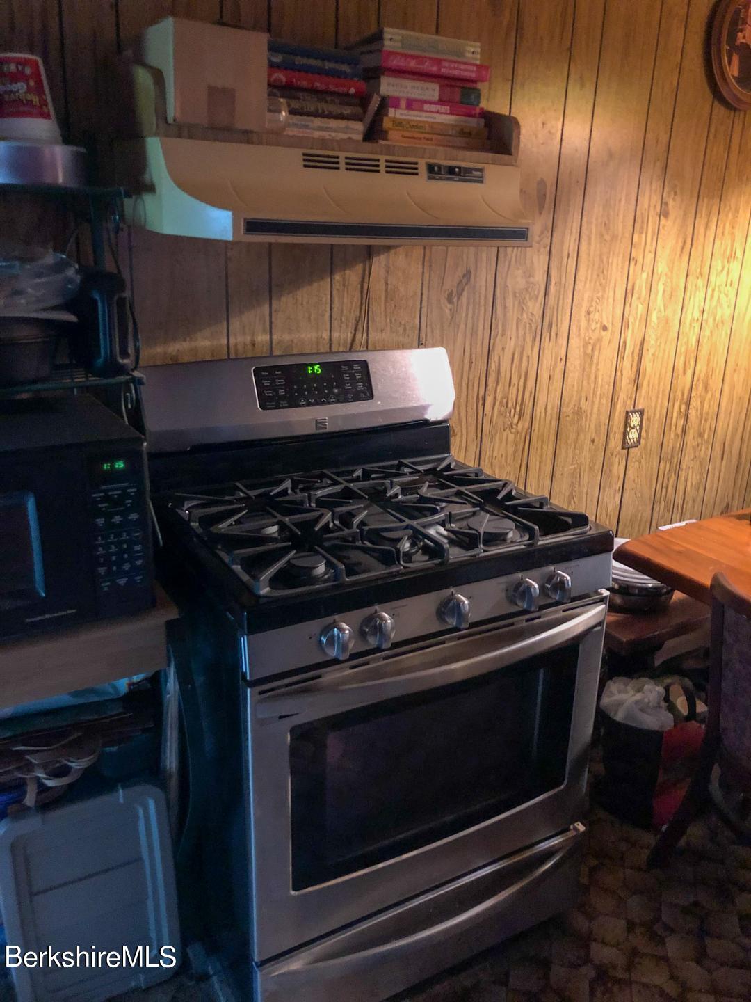 211 Robinson Road Hinsdale, MA 01235 - Photo 7 of 15 stove