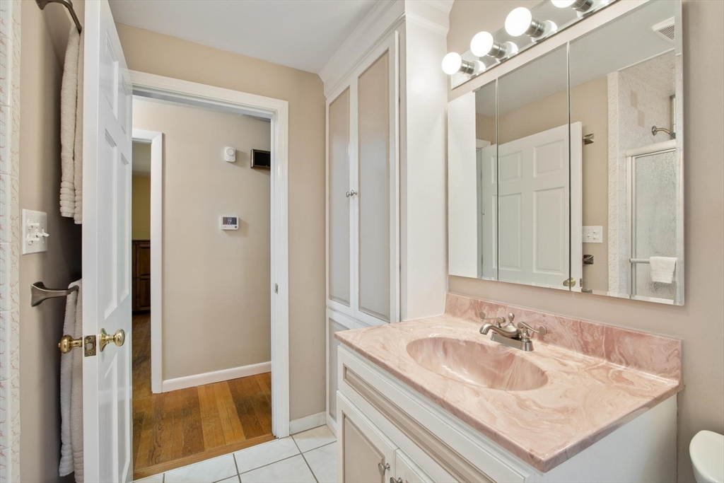 9 Elm Road Westford, MA 01886 - Photo 13 of 37 Gallery Image 13