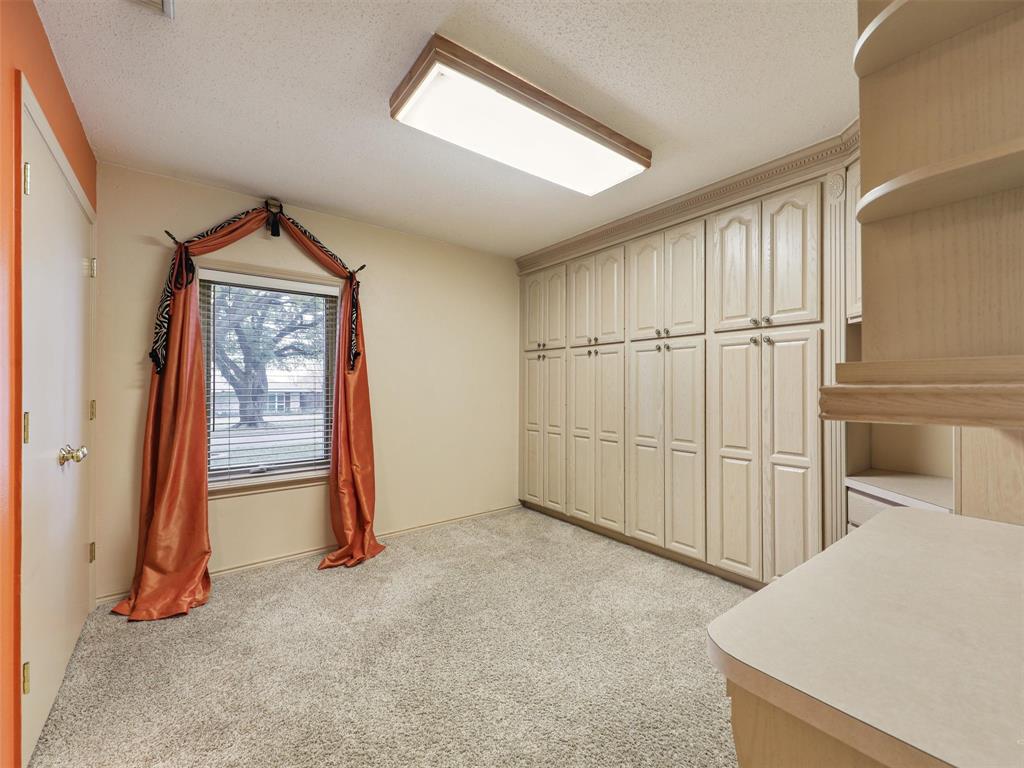 6515 Ridgeview Circle Dallas, TX 75240 - Photo 19 of 37