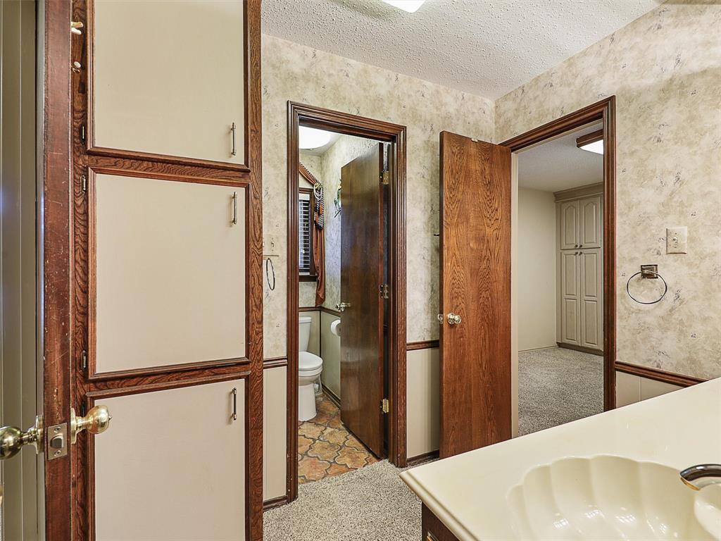 6515 Ridgeview Circle Dallas, TX 75240 - Photo 22 of 37