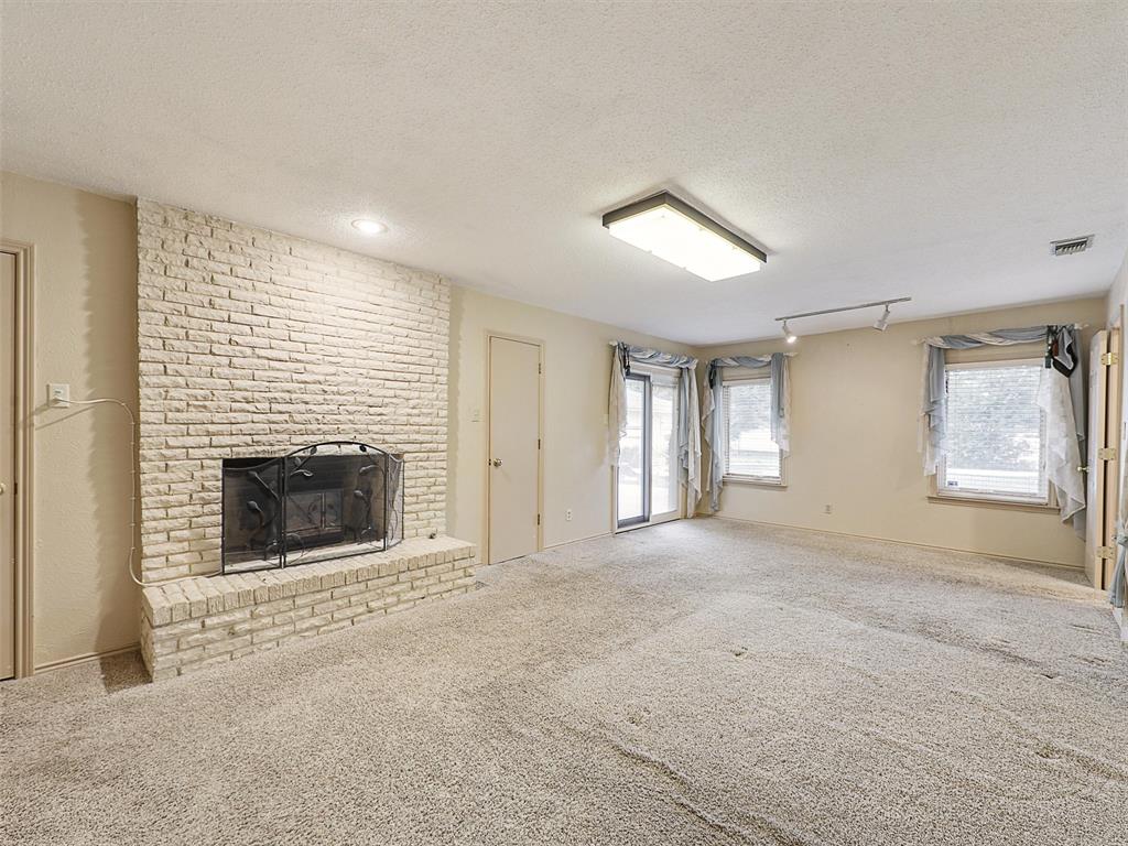 6515 Ridgeview Circle Dallas, TX 75240 - Photo 24 of 37