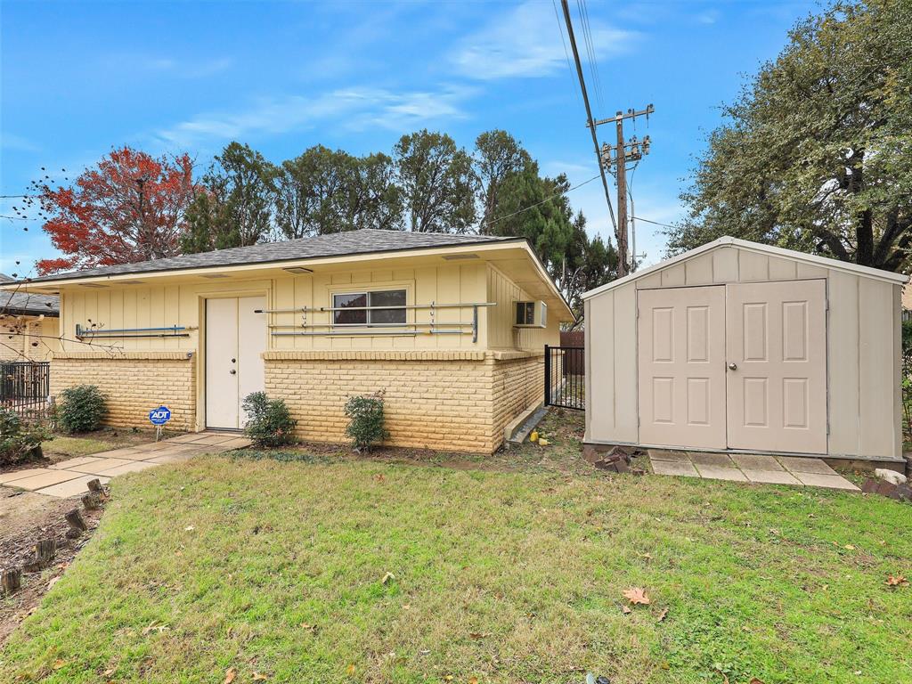 6515 Ridgeview Circle Dallas, TX 75240 - Photo 32 of 37