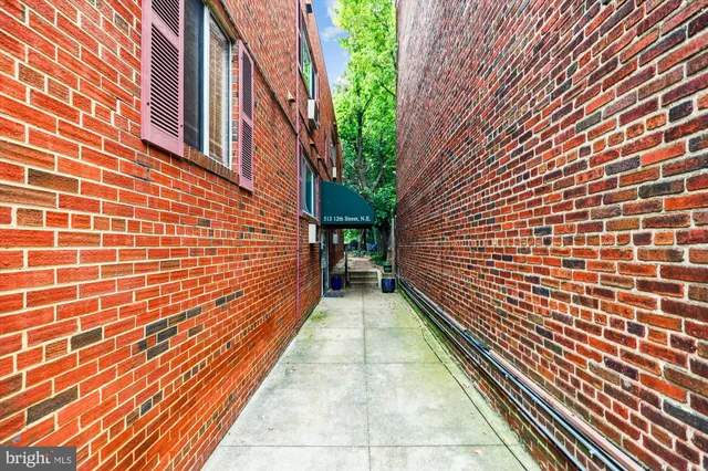 $350,000 | 513 12th Street Northeast, Unit 3, Washington, DC 20002