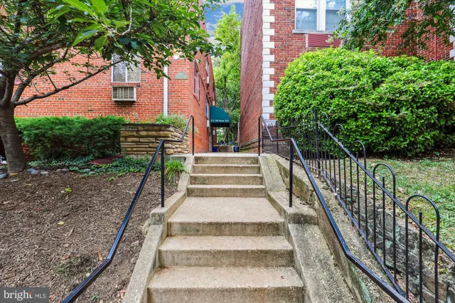$350,000 | 513 12th Street Northeast, Unit 3, Washington, DC 20002