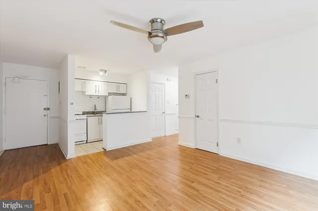 $350,000 | 513 12th Street Northeast, Unit 3, Washington, DC 20002