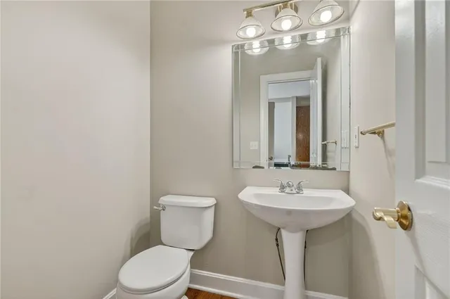 $660,000 | 11902 West 131st Terrace, Overland Park, KS 66213