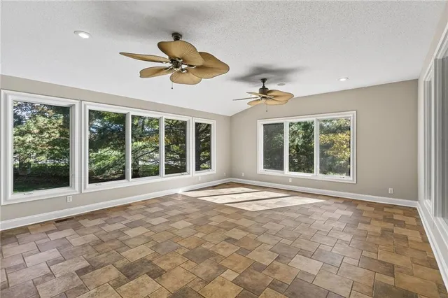 $660,000 | 11902 West 131st Terrace, Overland Park, KS 66213