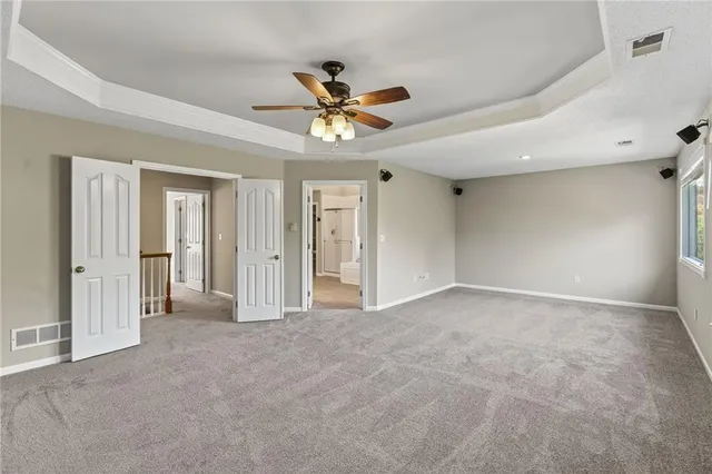 $660,000 | 11902 West 131st Terrace, Overland Park, KS 66213