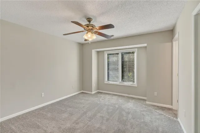 $660,000 | 11902 West 131st Terrace, Overland Park, KS 66213