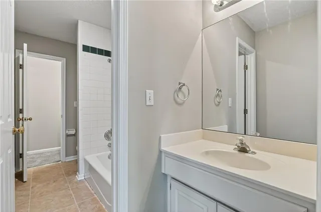 $660,000 | 11902 West 131st Terrace, Overland Park, KS 66213