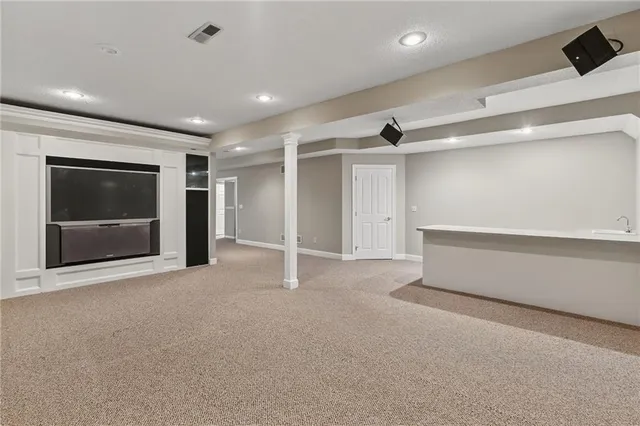 $660,000 | 11902 West 131st Terrace, Overland Park, KS 66213