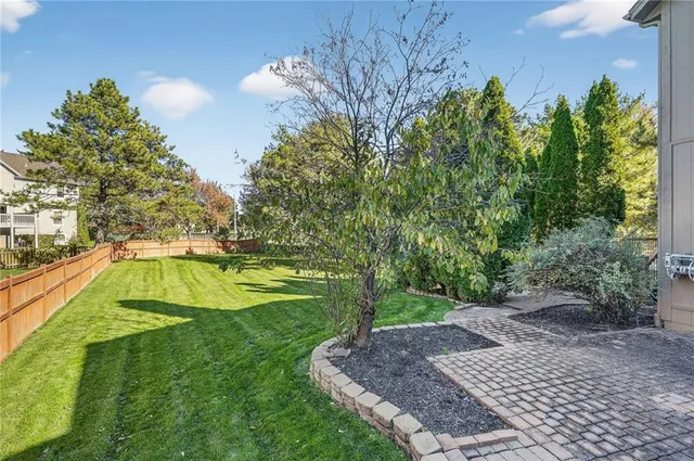 $660,000 | 11902 West 131st Terrace, Overland Park, KS 66213