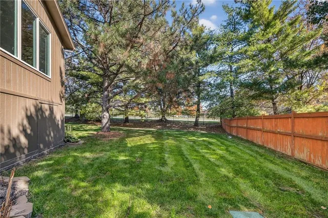 $660,000 | 11902 West 131st Terrace, Overland Park, KS 66213