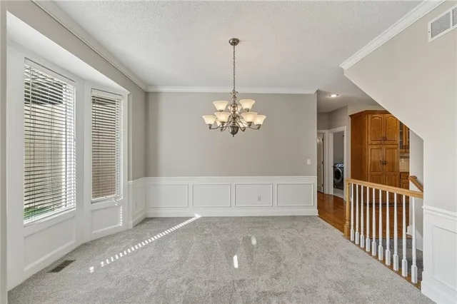 $660,000 | 11902 West 131st Terrace, Overland Park, KS 66213