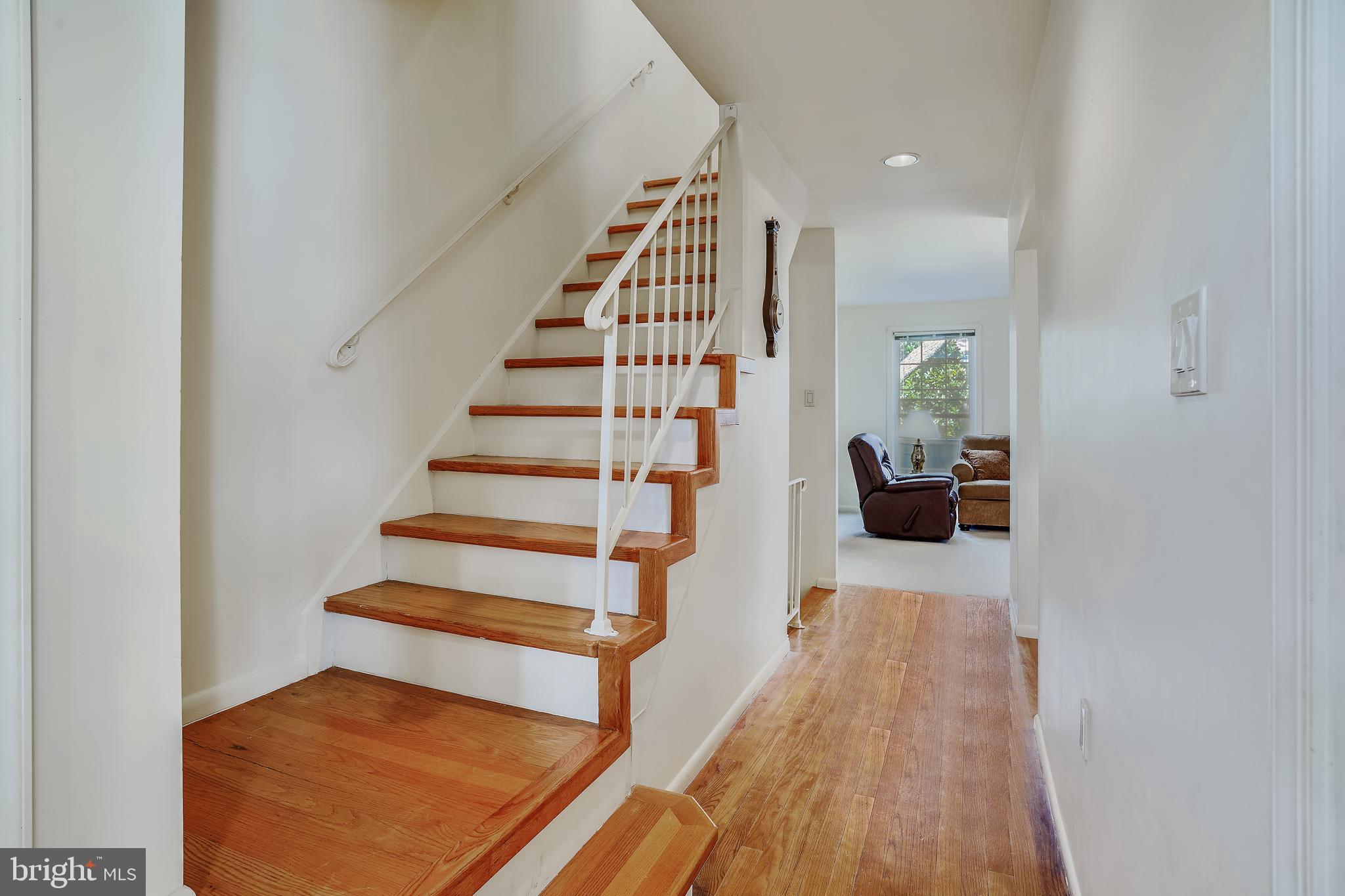 7239 Reservoir Road Springfield, VA 22150 - Photo 4 of 30
