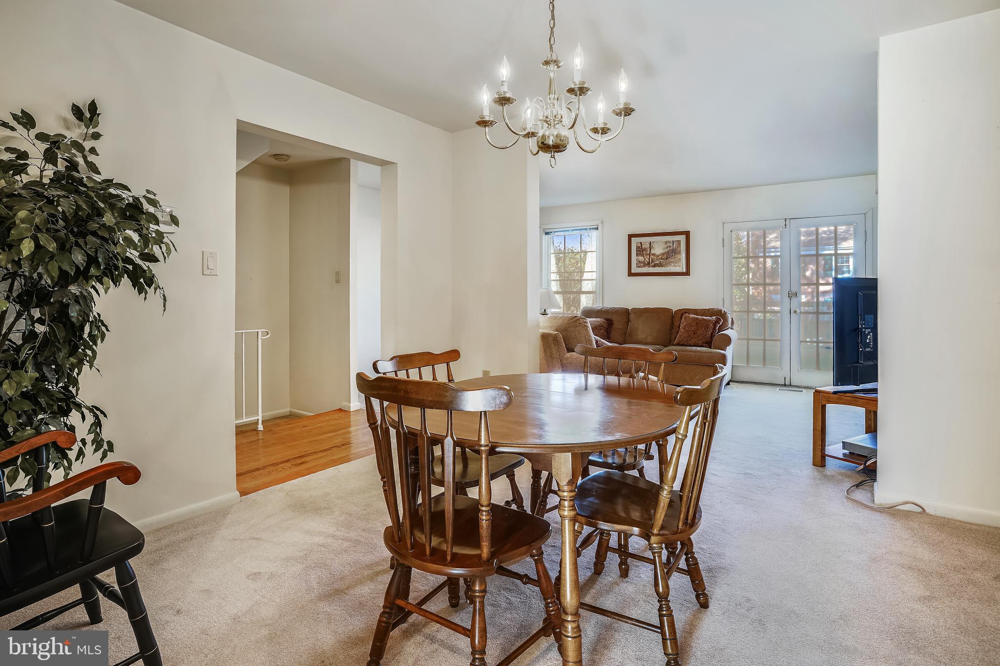 7239 Reservoir Road Springfield, VA 22150 - Photo 8 of 30