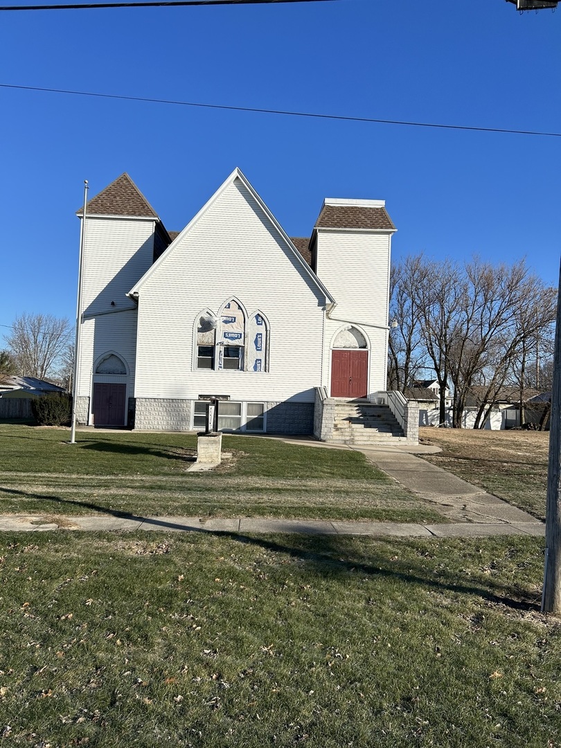 175 East 3rd Avenue Clifton, IL 60927 - Photo 3 of 4