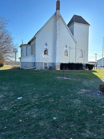 $89,000 | 175 East 3rd Avenue, Clifton, IL 60927