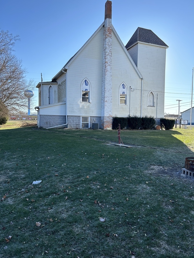 175 East 3rd Avenue Clifton, IL 60927 - Photo 4 of 4